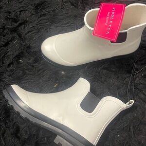 Women's White Winter & Rain Boots